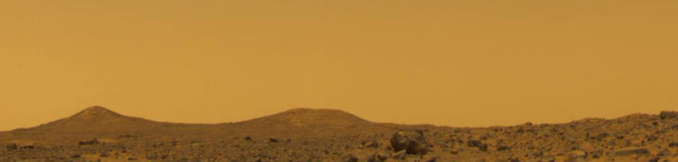 Mars Pathfinderが撮影した、赤みのある昼の火星の空